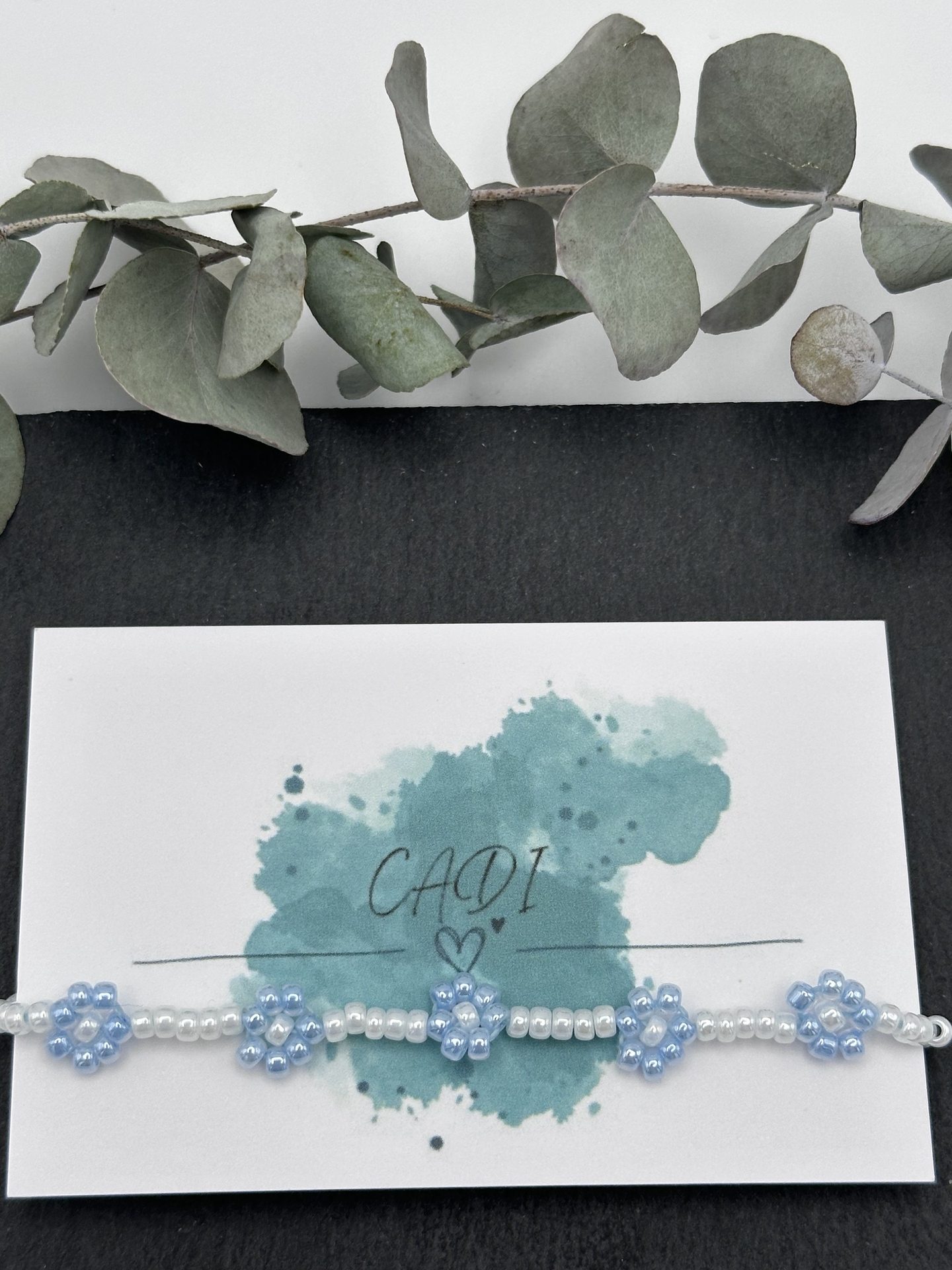 Blumenarmband CADI hellblau, handgemacht in Kärnten, Blossom