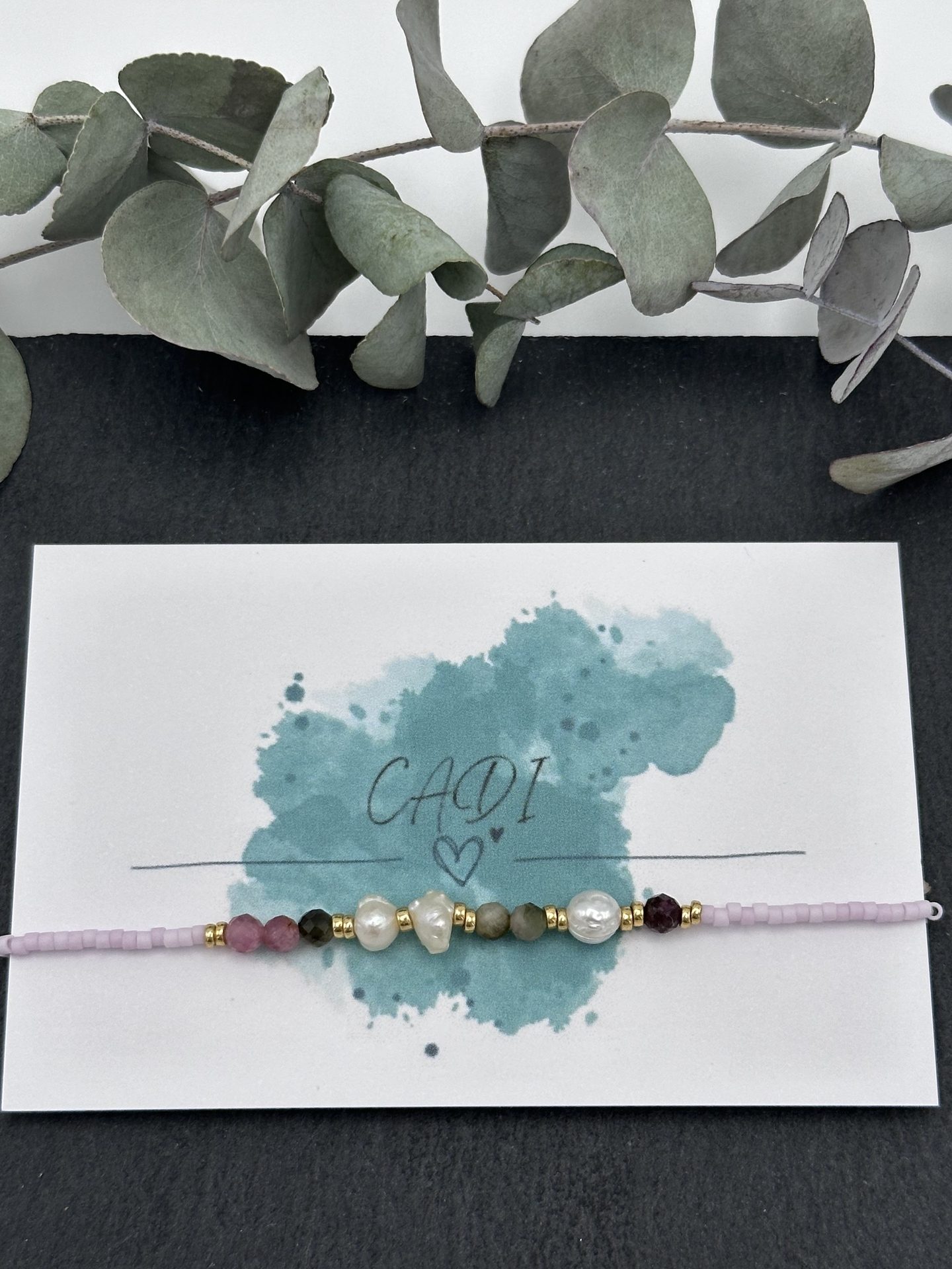 CADI Armband Myiuki Süßwasserperlen Edelsteine Turmalin, handgemacht in Klagenfurt von CADI, Oceania Gem