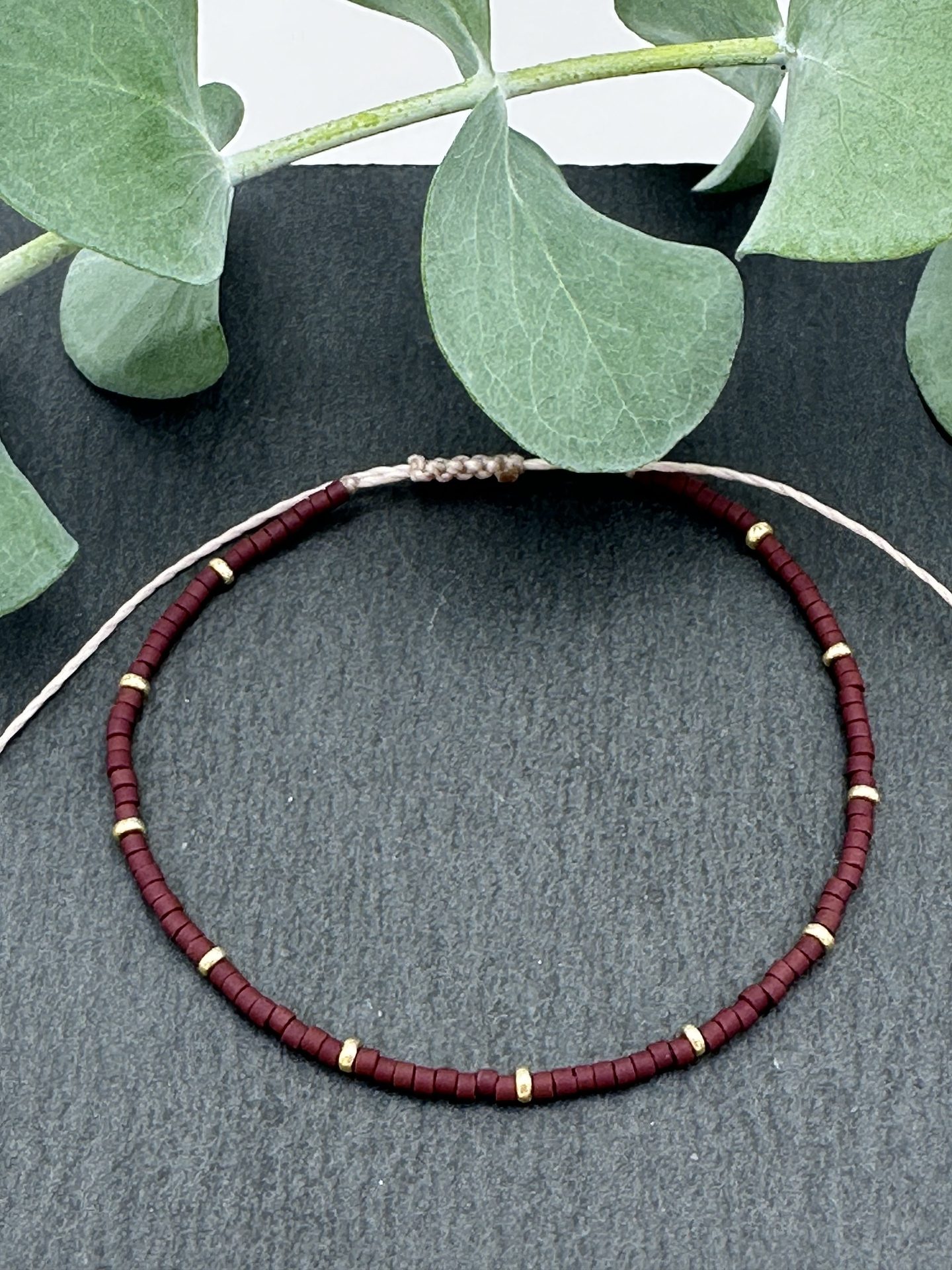 Armband CADI Miyuki Spacer weinrot, handgemacht in Klagenfurt