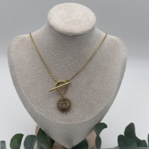 CADI Edelstahl Halskette mit Herzanhänger und Strahlen, wasserfest, langlebig und ein absoluter Eyecatcher